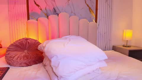 Carol Rivera  online show from February 6, 2025, 8:34 pm