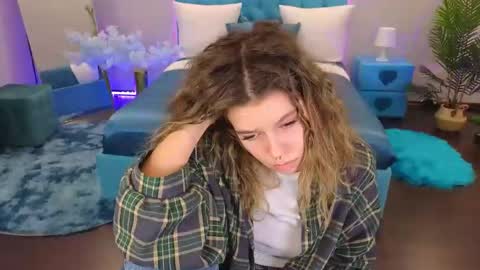 Snapshot of carriebecker chatting on October 5, 2025, 6:06 pm carriebecker online show from October 5, 2025, 6:06 pm