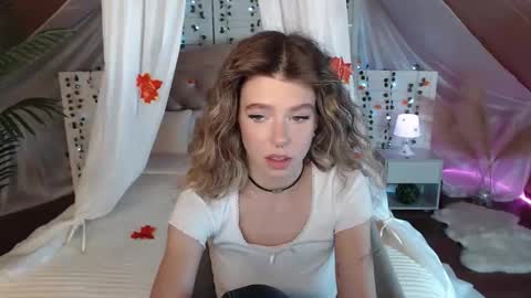 Snapshot of carriebecker chatting on October 19, 2025, 5:13 pm carriebecker online show from October 19, 2025, 5:13 pm