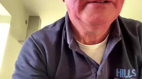 Snapshot of carsticker999 chatting on February 22, 2025, 8:18 am Carsticker999 online show from February 22, 2025, 8:18 am