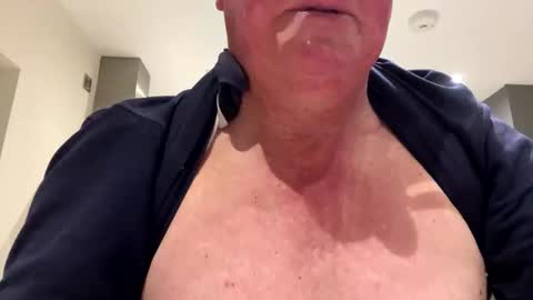 Snapshot of carsticker999 chatting on November 6, 2025, 6:47 am Carsticker999 online show from November 6, 2025, 6:47 am