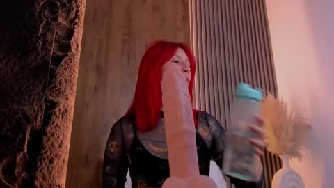 Snapshot of casandra_busting chatting on February 12, 2025, 10:37 pm Casandra online show from February 12, 2025, 10:37 pm