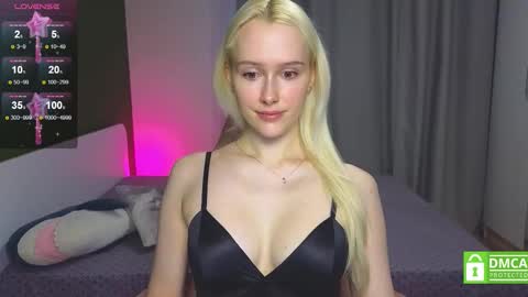 My name is Casey... Nice to meet you  I will be happy to have funthumbs up please its important online show from November 12, 2025, 3:18 am