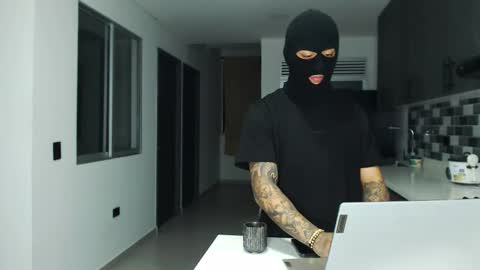 cash_master777 online show from November 27, 2025, 11:18 pm