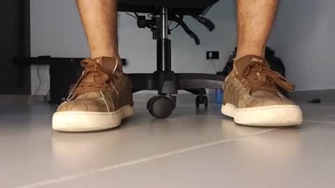 cash_master777 online show from December 15, 2025, 11:53 pm