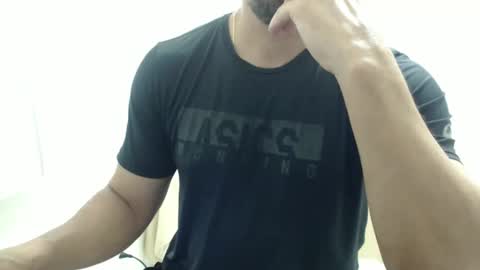 cashmastermuscle77 online show from November 14, 2025, 11:02 pm