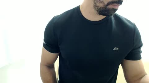 cashmastermuscle77 online show from June 6, 2026, 7:07 pm