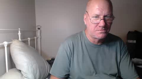 Snapshot of casinocam chatting on April 21, 2026, 12:56 am CasinoCam online show from April 21, 2026, 12:56 am