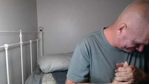 Snapshot of casinocam chatting on April 21, 2026, 2:51 am CasinoCam online show from April 21, 2026, 2:51 am