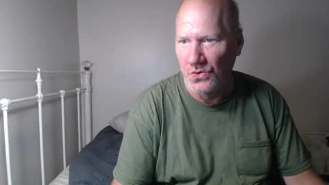 Snapshot of casinocam chatting on April 25, 2026, 2:36 pm CasinoCam online show from April 25, 2026, 2:36 pm