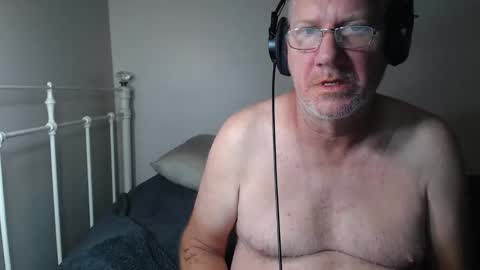 Snapshot of casinocam chatting on May 10, 2026, 7:02 am CasinoCam online show from May 10, 2026, 7:02 am