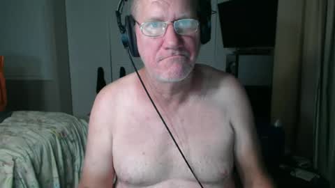 Snapshot of casinocam chatting on May 14, 2026, 5:25 am CasinoCam online show from May 14, 2026, 5:25 am