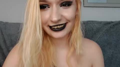 Snapshot of cassandratate chatting on January 26, 2025, 10:45 am Casey Chris online show from January 26, 2025, 10:45 am