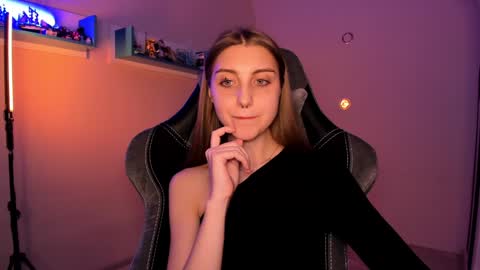 Seductress Cassia  FINDOM AND SADISM  NO NUDE online show from January 11, 2025, 7:27 pm