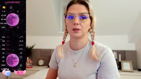 Snapshot of cassidyanne chatting on December 30, 2024, 5:15 am cassidyanne online show from December 30, 2024, 5:15 am