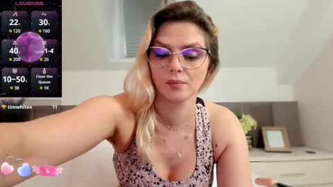 Snapshot of cassidyanne chatting on February 11, 2025, 1:09 pm cassidyanne online show from February 11, 2025, 1:09 pm