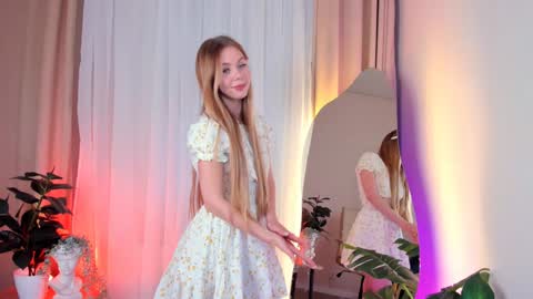 Hello my name is Cassie and my friend Nilo is also here online show from February 7, 2025, 9:37 am