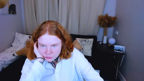 Snapshot of cassie_xkiss chatting on December 17, 2024, 7:48 pm Cassie online show from December 17, 2024, 7:48 pm