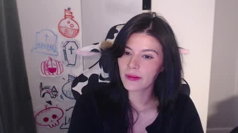 Snapshot of cassiealvarez chatting on October 17, 2025, 10:23 pm cassiealvarez online show from October 17, 2025, 10:23 pm