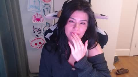 Snapshot of cassiealvarez chatting on October 28, 2025, 3:54 am cassiealvarez online show from October 28, 2025, 3:54 am