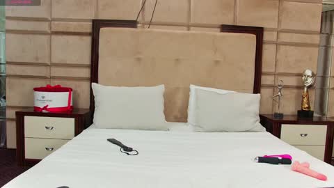 Cassie online show from December 8, 2024, 7:32 pm