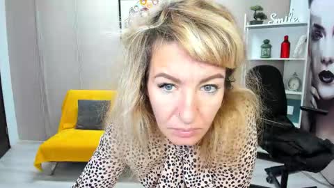 CassieJonas online show from October 14, 2025, 3:18 am