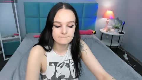 cassies_sandy online show from September 14, 2025, 10:36 am