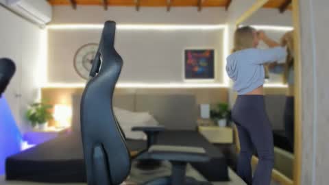 cata_johnss online show from October 8, 2025, 12:36 pm