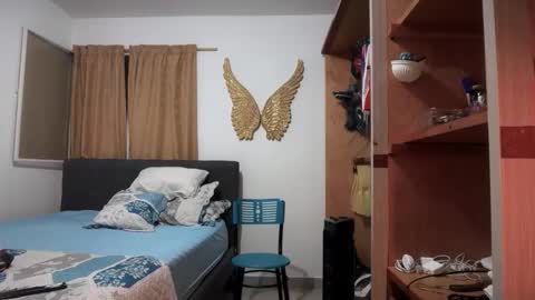 catalyna fitness  online show from April 19, 2026, 3:39 am