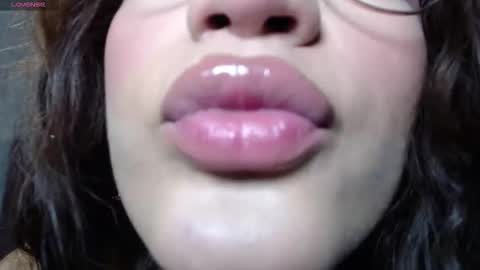 catalaia_stomm online show from November 4, 2025, 1:21 pm