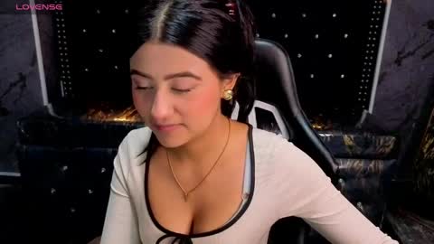 catalella_little_b online show from June 4, 2026, 8:15 pm