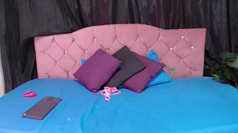 Cata Prins  online show from October 2, 2025, 11:06 am