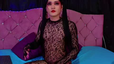 Cata Prins  online show from June 6, 2026, 12:32 pm