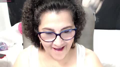 Snapshot of cataleya_mom_ chatting on February 25, 2025, 5:41 am cataleya online show from February 25, 2025, 5:41 am