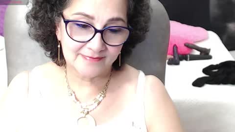 Snapshot of cataleya_mom_ chatting on March 2, 2025, 6:59 am cataleya online show from March 2, 2025, 6:59 am