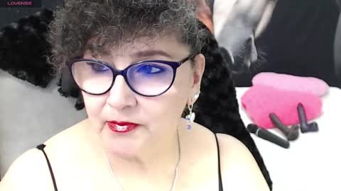 Snapshot of cataleya_mom_ chatting on March 3, 2025, 7:43 am cataleya online show from March 3, 2025, 7:43 am