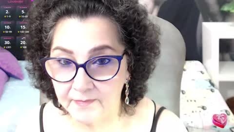 Snapshot of cataleya_mom_ chatting on March 6, 2025, 11:53 pm cataleya online show from March 6, 2025, 11:53 pm