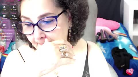 Snapshot of cataleya_mom_ chatting on March 7, 2025, 8:13 am cataleya online show from March 7, 2025, 8:13 am