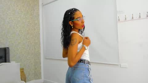 Snapshot of cataleya_wayne chatting on October 9, 2025, 7:23 pm Cataleya online show from October 9, 2025, 7:23 pm