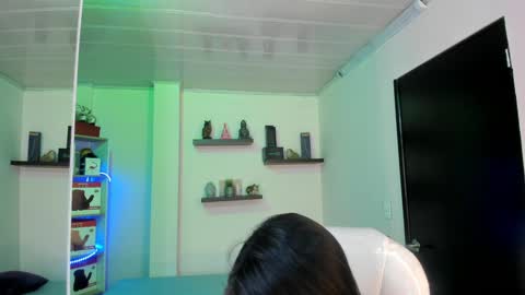 Catalina online show from December 6, 2024, 9:13 pm