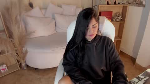 Catalina online show from January 8, 2025, 5:27 am