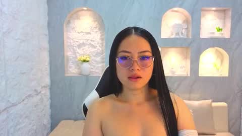 Snapshot of catalina_tx_ chatting on February 7, 2026, 1:37 pm Online 800 to 1400 online show from February 7, 2026, 1:37 pm