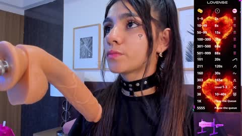 Snapshot of catalina_whore chatting on December 4, 2024, 1:58 am Catalina online show from December 4, 2024, 1:58 am