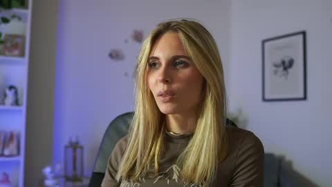 catecrago  online show from February 13, 2025, 5:11 pm