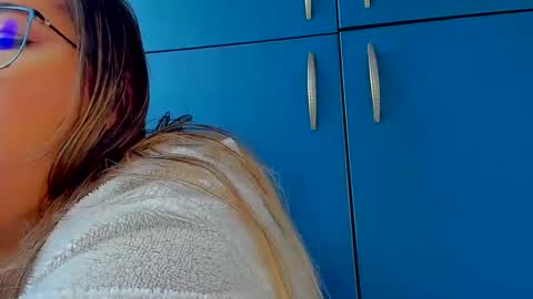 Kat online show from January 9, 2025, 1:56 pm