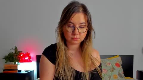 Kat online show from February 3, 2025, 10:58 am