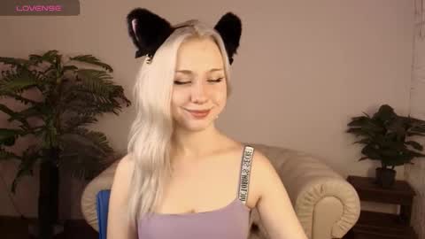 Anna  online show from December 3, 2025, 2:08 am