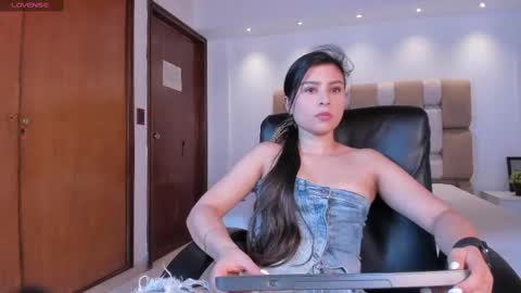 Snapshot of cathalina_santana chatting on September 23, 2025, 6:00 pm Catalina Santana online show from September 23, 2025, 6:00 pm