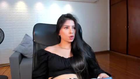 Snapshot of cathalina_santana chatting on September 29, 2025, 6:46 pm Catalina Santana online show from September 29, 2025, 6:46 pm
