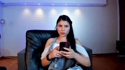 Snapshot of cathalina_santana chatting on October 18, 2025, 6:08 pm Catalina Santana online show from October 18, 2025, 6:08 pm